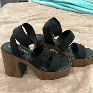 Wild Pair black sandals, size 7
